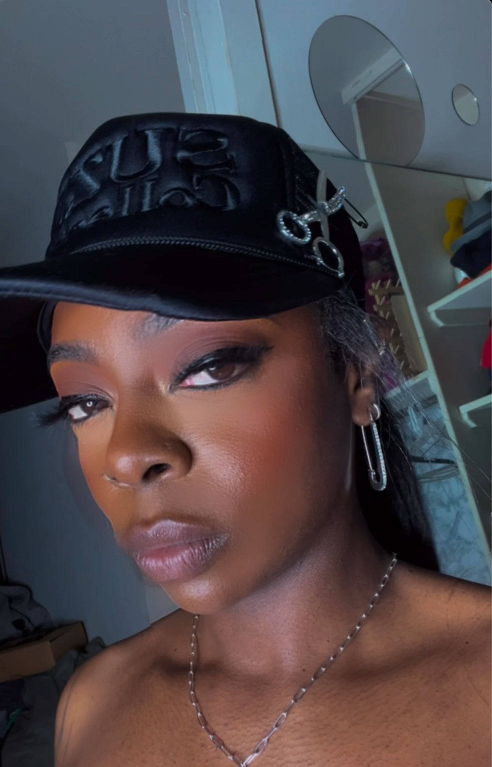 SUZIE COLLECTION TRUCKER HAT